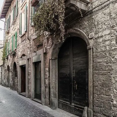 Casa Barbagialla Como